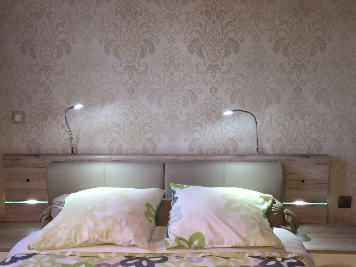 Domaine Jeanne D'Arc Bed and Breakfast Valhuon Esterno foto
