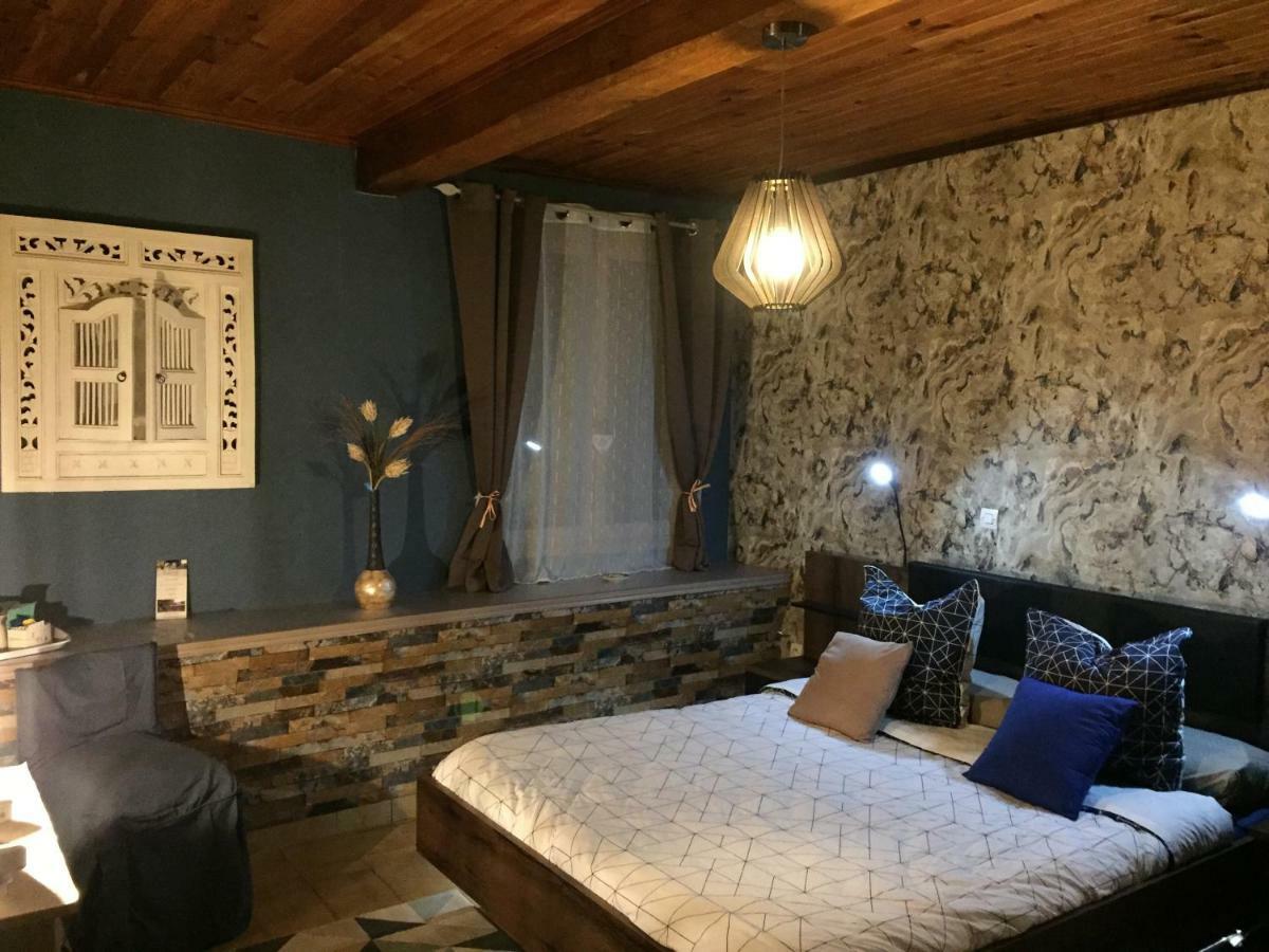 Domaine Jeanne D'Arc Bed and Breakfast Valhuon Esterno foto