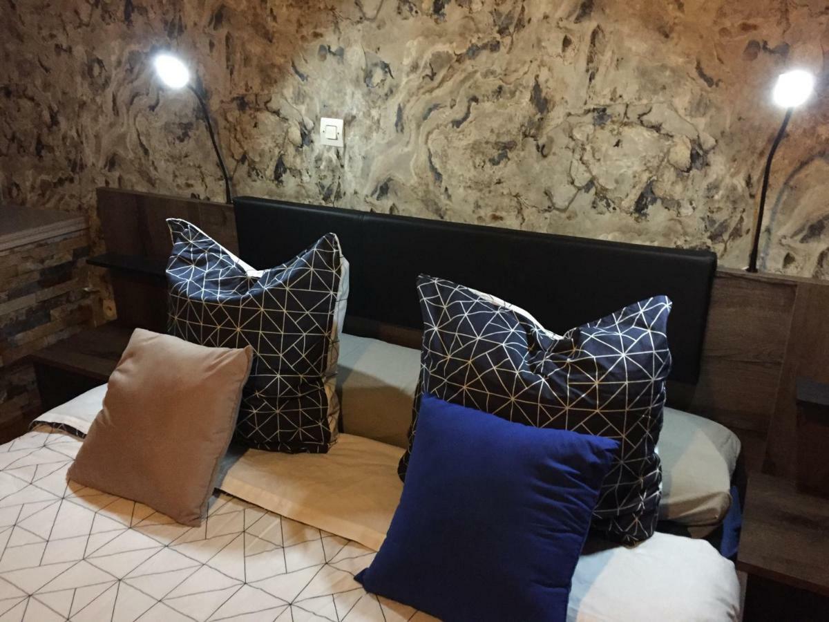 Domaine Jeanne D'Arc Bed and Breakfast Valhuon Esterno foto