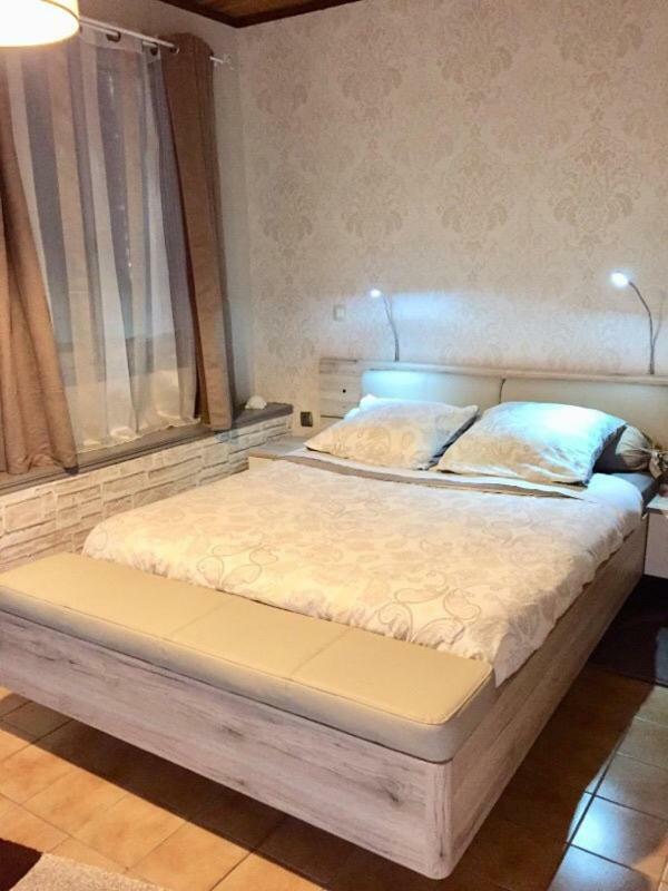 Domaine Jeanne D'Arc Bed and Breakfast Valhuon Esterno foto