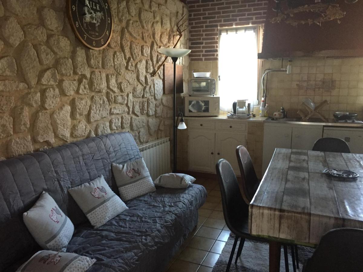 Domaine Jeanne D'Arc Bed and Breakfast Valhuon Esterno foto